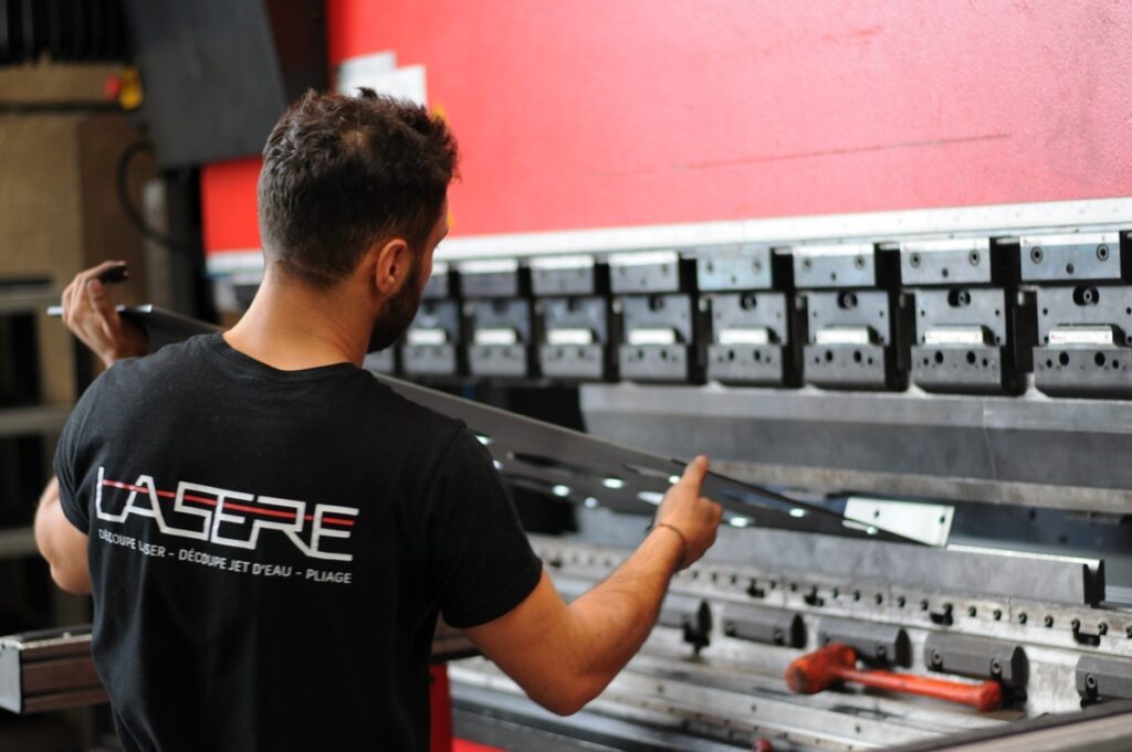 L’Histoire de Lasere : une expertise en sous-traitance industrielle EN